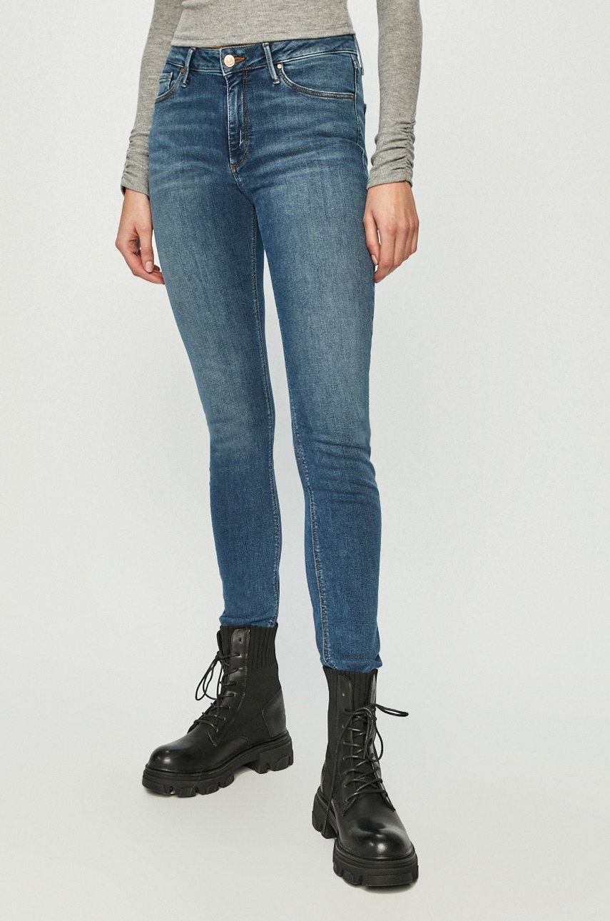 Jeansi Cross Jeans skinny cu talia regulara din denim cu aspect spalacit Alan MBYK-SJD009_55X