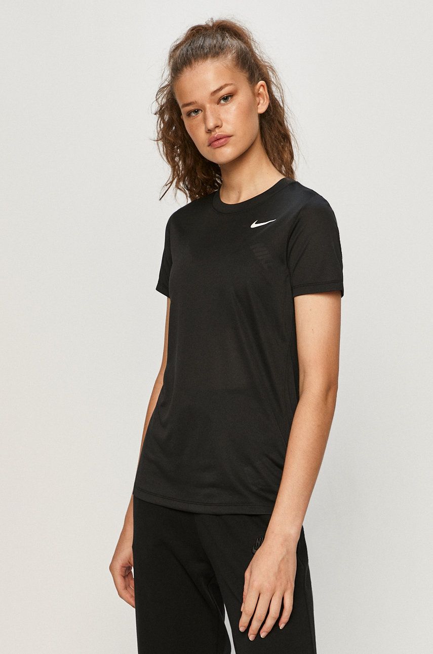 Tricou negru fitness Nike subtire din material elastic cu croi drept