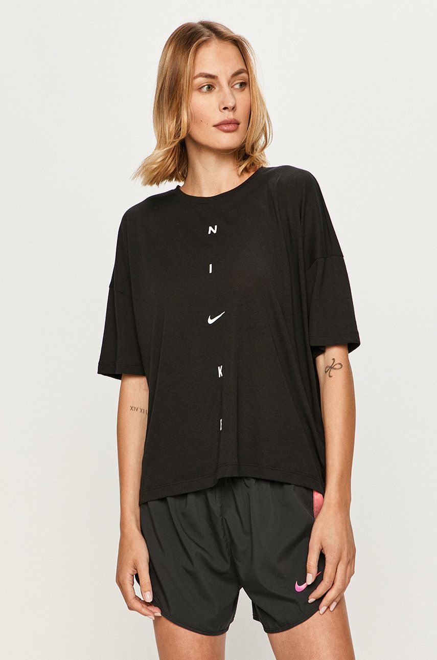 Tricou larg negru Nike subtire din material elastic cu croi lejer